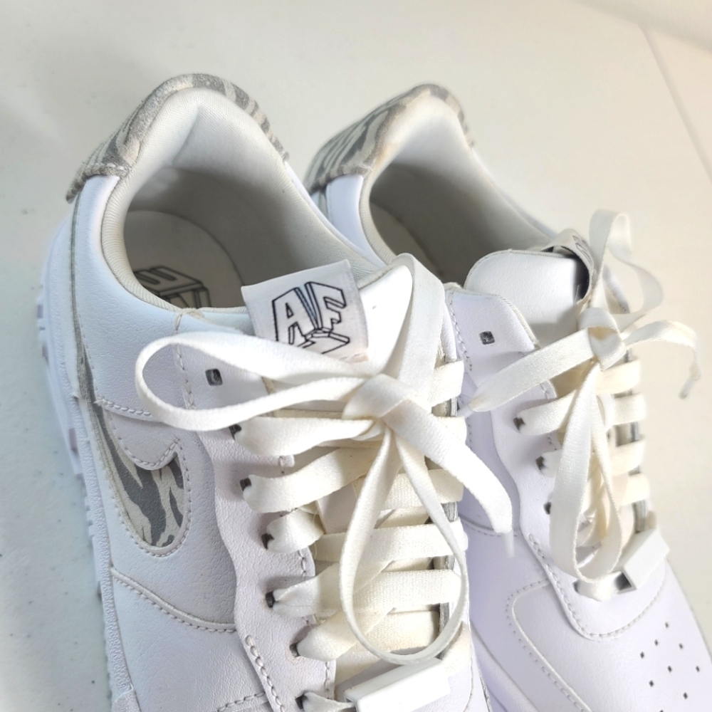 NIKE Air Force 1 White Pixel SE Zebra Sneakers - Picture 5 of 12